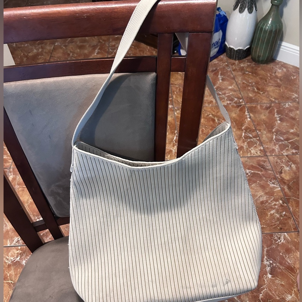 Vivaia tote bag